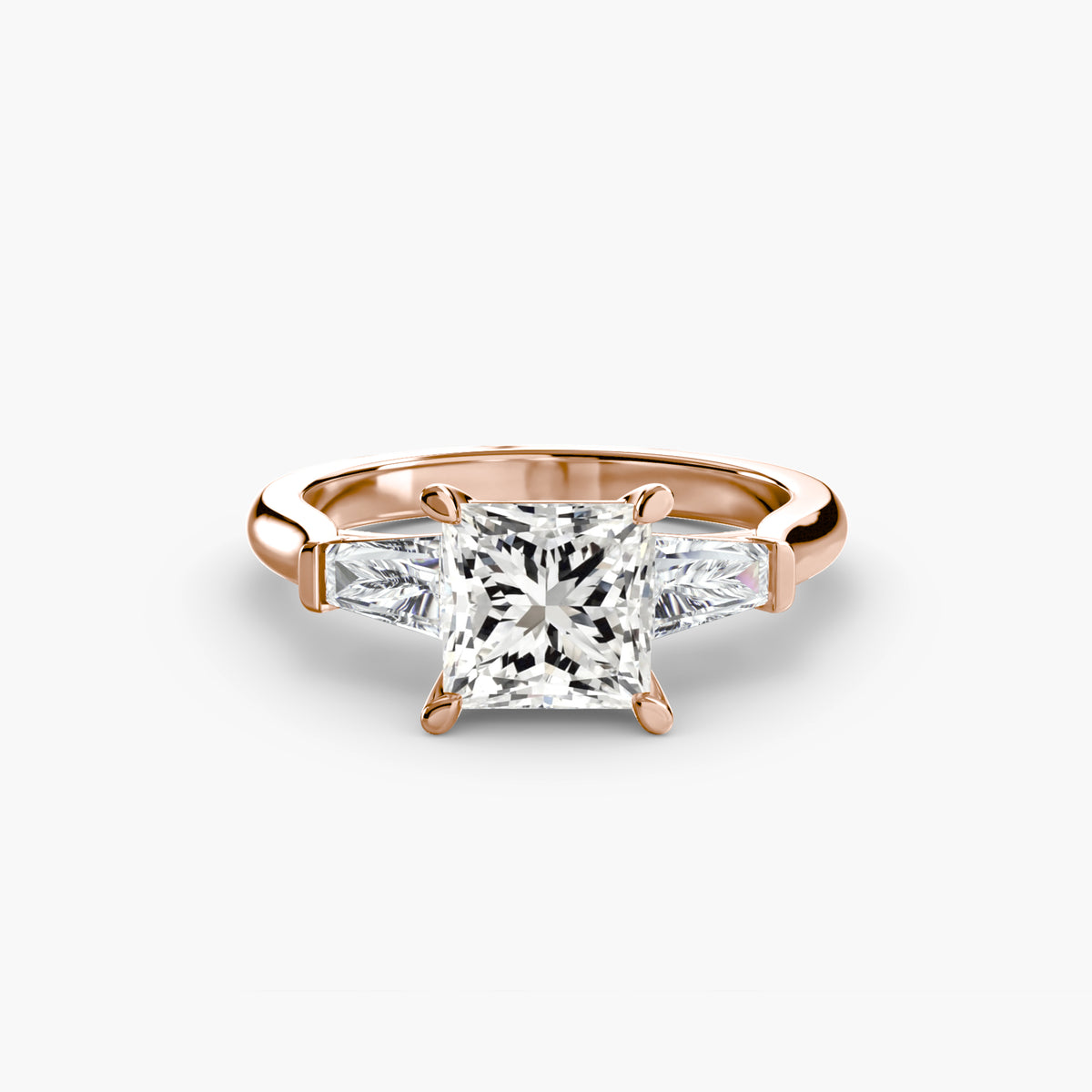 Ring met drie stenen (baguettevormige zijstenen)