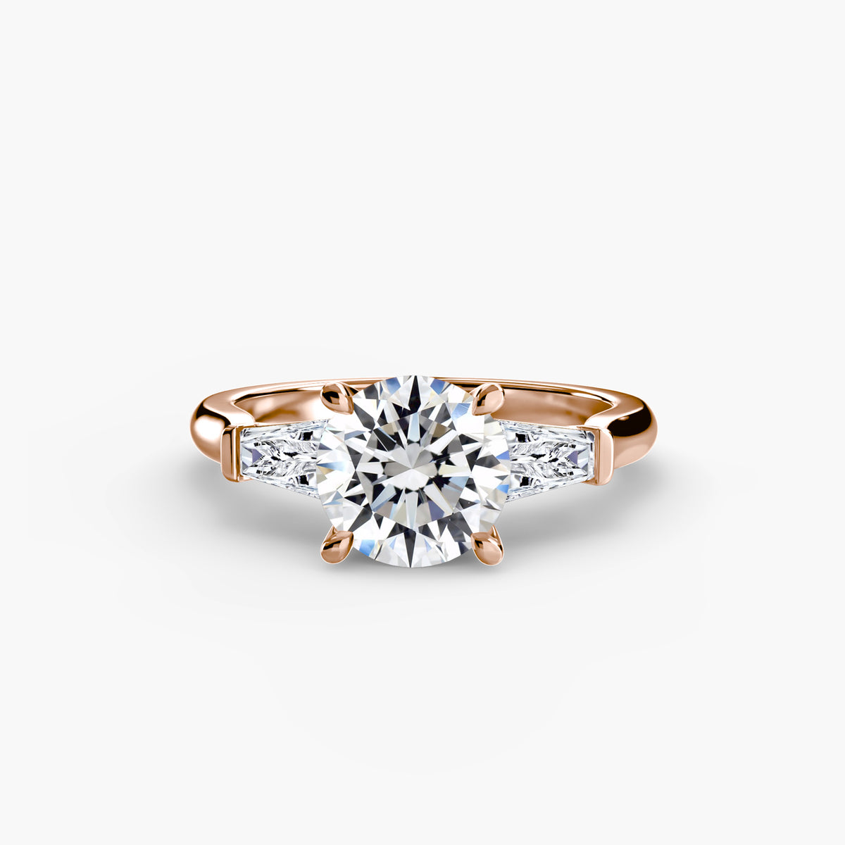Ring met drie stenen (baguettevormige zijstenen)