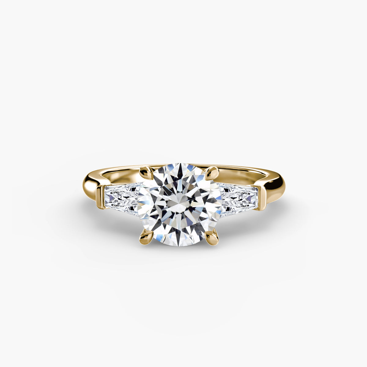 Ring met drie stenen (baguettevormige zijstenen)