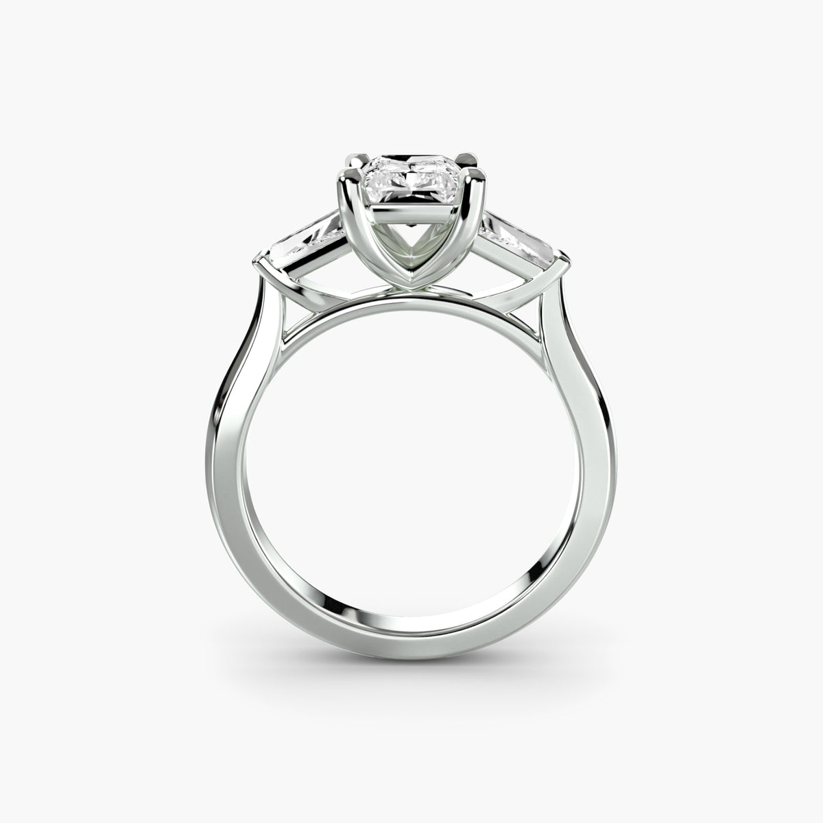 Ring met drie stenen (zijstenen in baguettevorm) 2