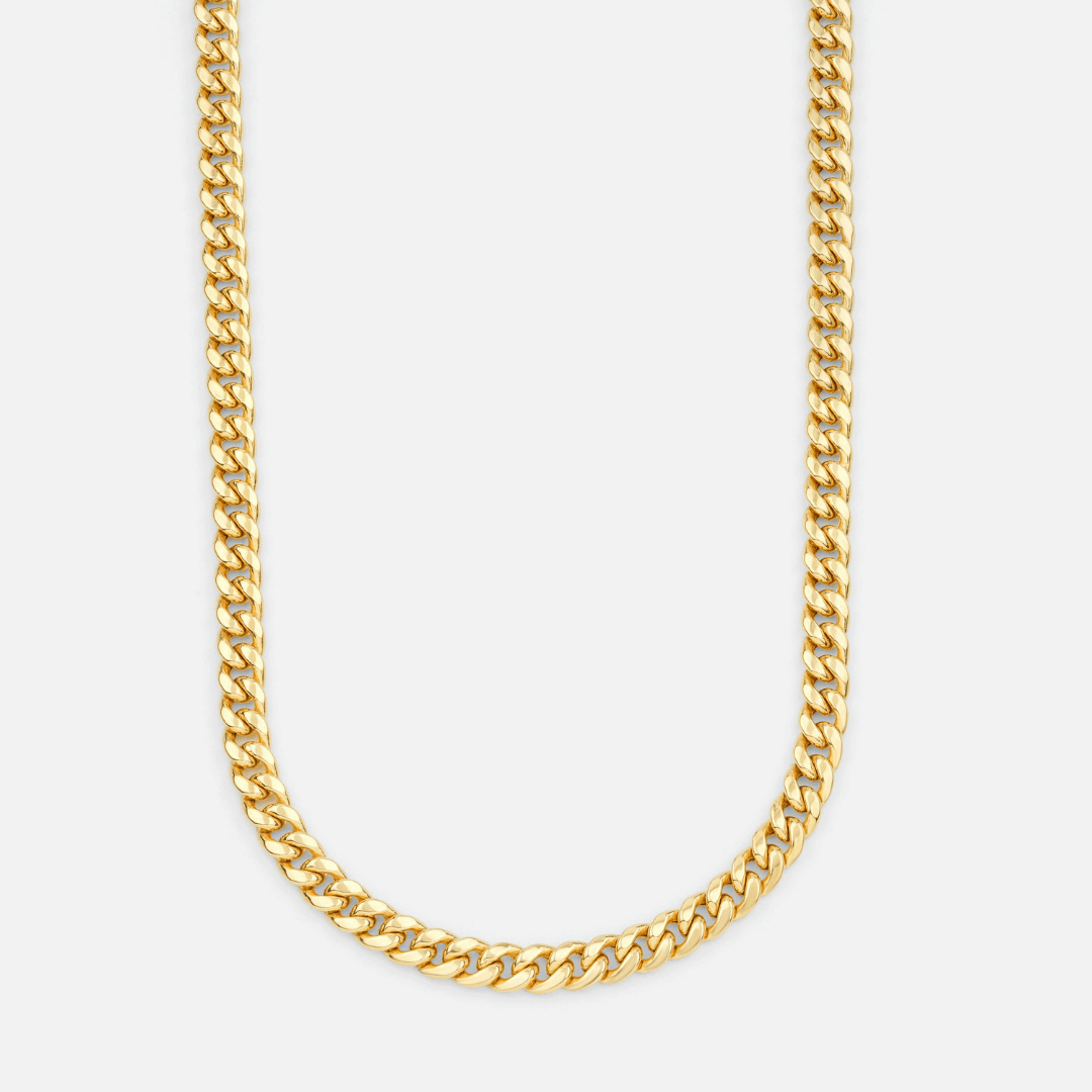 GOLD CHAIN featuring a classic and elegant design, perfect for any occasion.